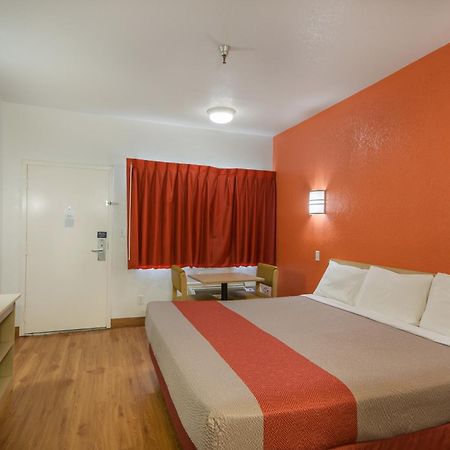 Americas Best Value Inn & Suites 亨博尔 外观 照片
