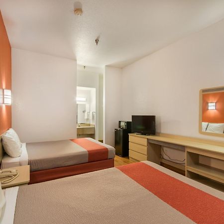 Americas Best Value Inn & Suites 亨博尔 外观 照片