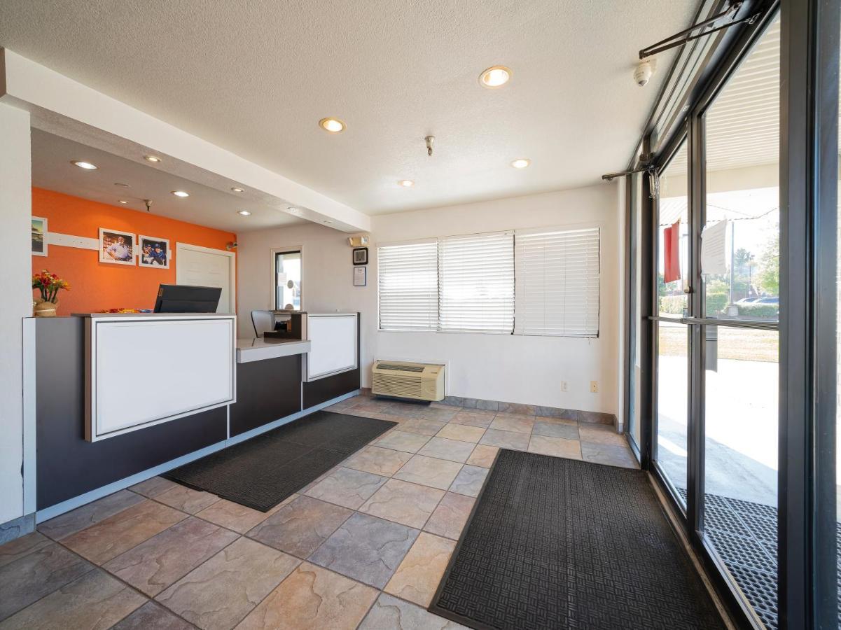 Americas Best Value Inn & Suites 亨博尔 外观 照片