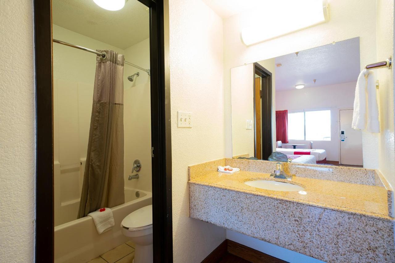 Americas Best Value Inn & Suites 亨博尔 外观 照片