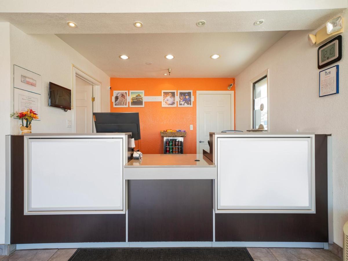 Americas Best Value Inn & Suites 亨博尔 外观 照片