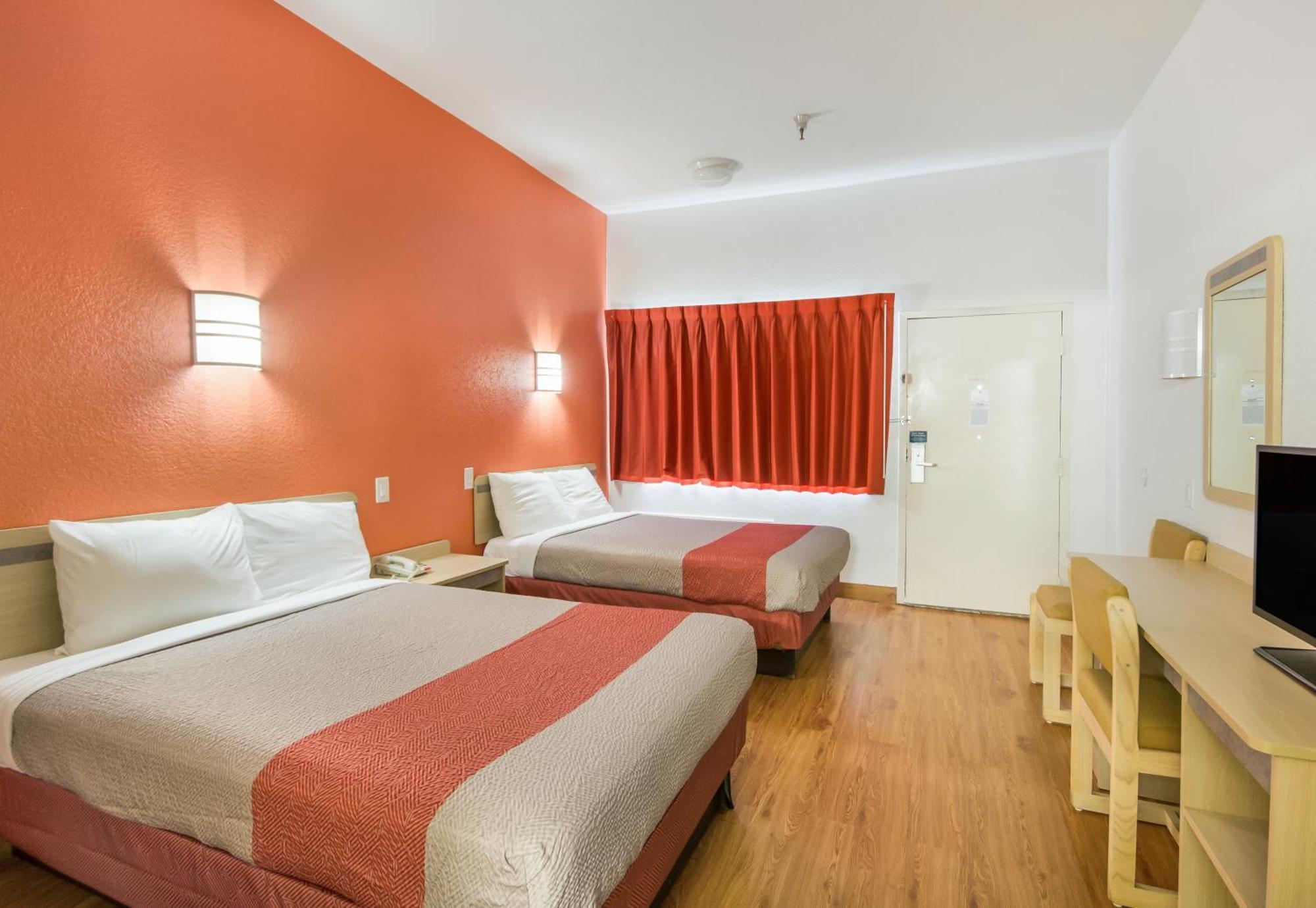 Americas Best Value Inn & Suites 亨博尔 外观 照片